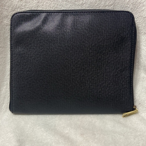Liz Claiborne 10"x 8.5" Padded Tablet Sleeve. Liz Claiborne Padded Tablet Case. - Picture 5 of 15